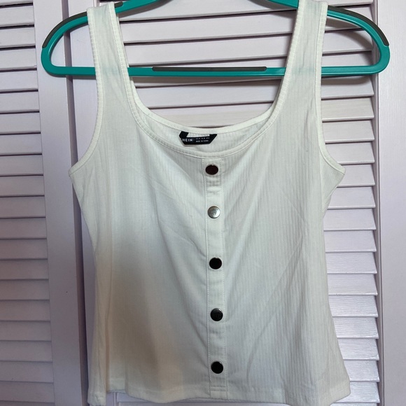 SheIn Cropped Tank Tops - Picture 2 of 2